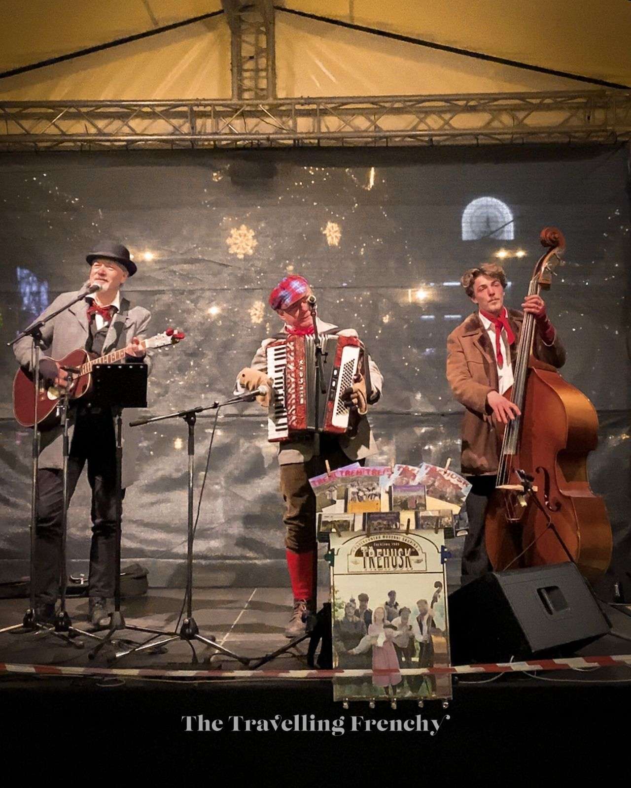 Wenceslas Square (Václavské náměstí) Christmas Market music in Prague